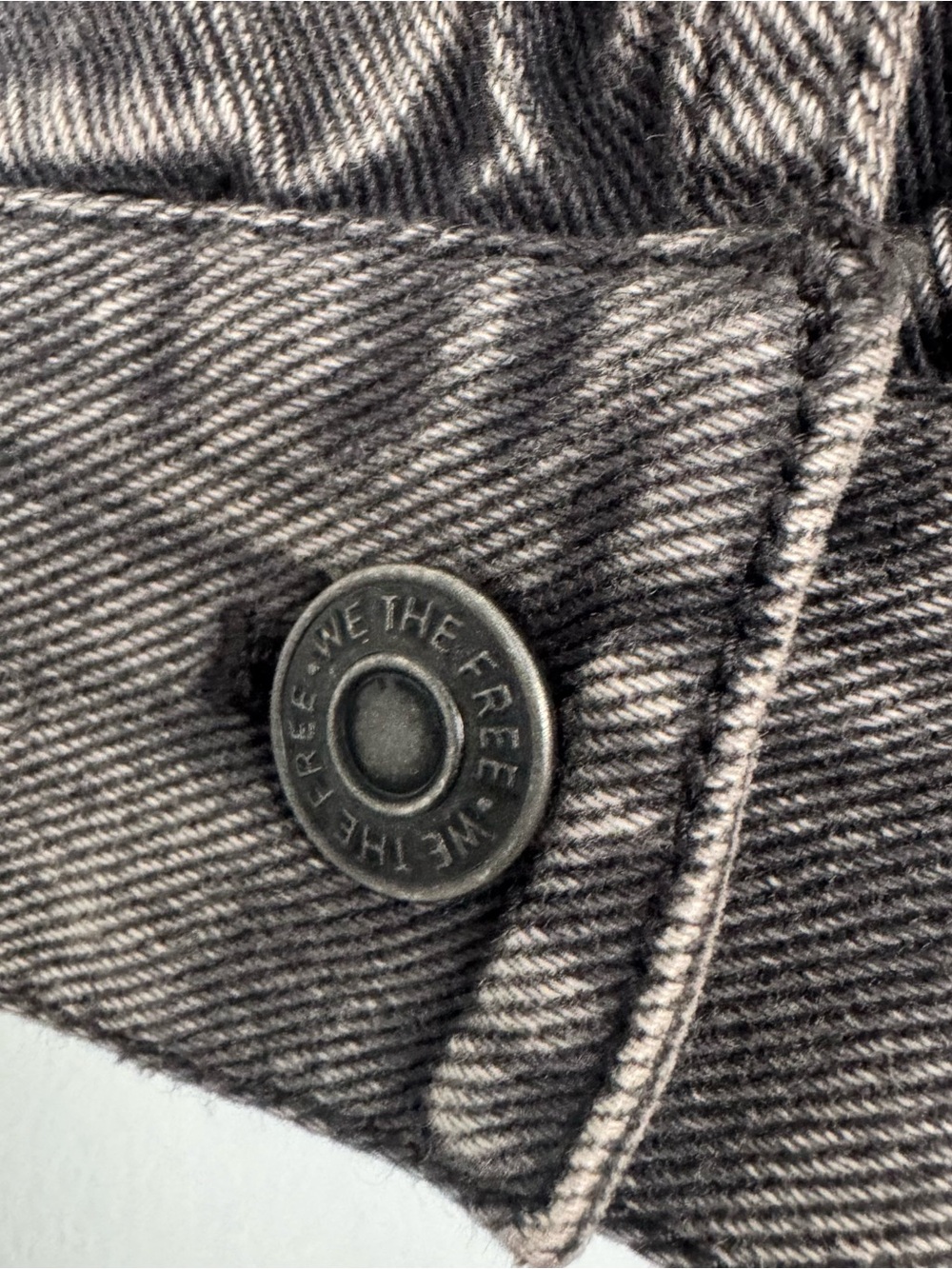 Free People We The Free Madison City Denim Jacket M Oversize Washed Black Grunge - Picture 8 of 13